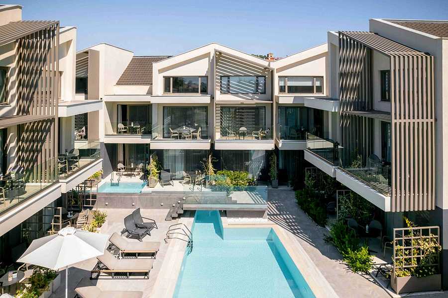 Serenity Suites, Greece