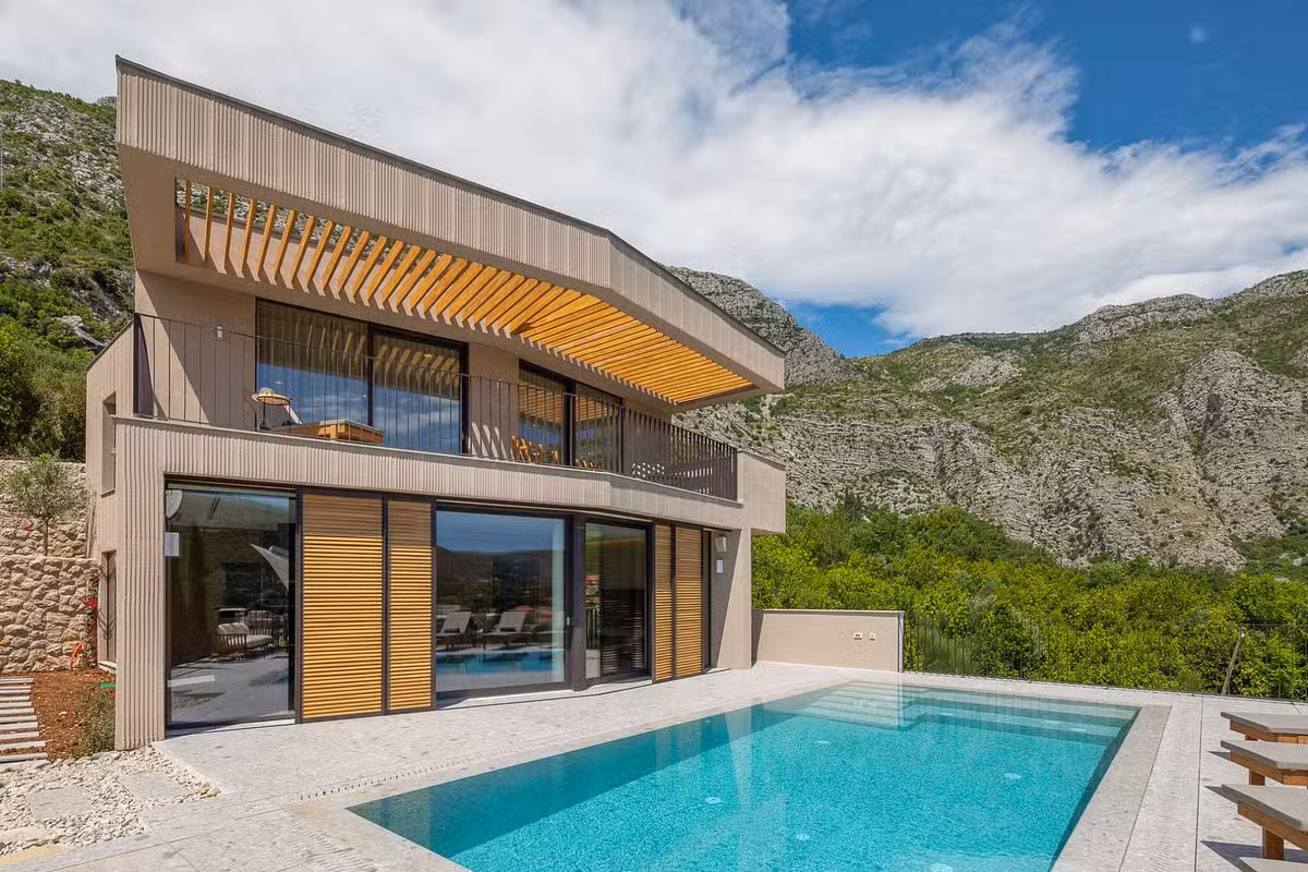 Palazzo Villa villa and pool
