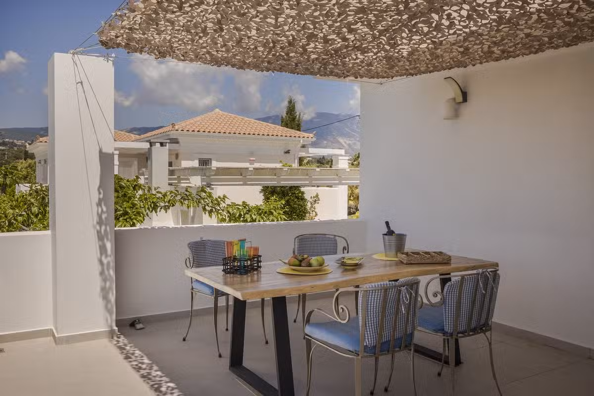 Ai Helis Summer House