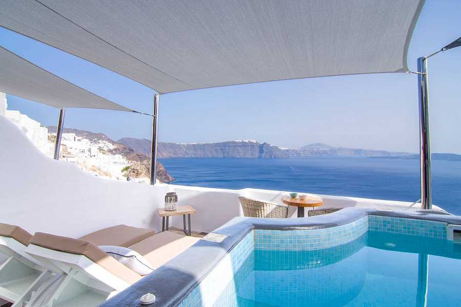 Secret Legend Suites, Greece