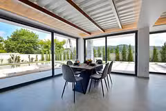 Villa Flamingo Dining Area
