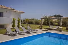 Ai Helis Summer House