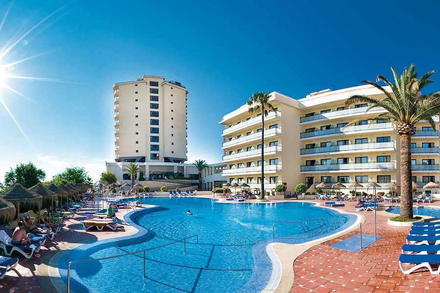 Hotel Puente Real, Spain