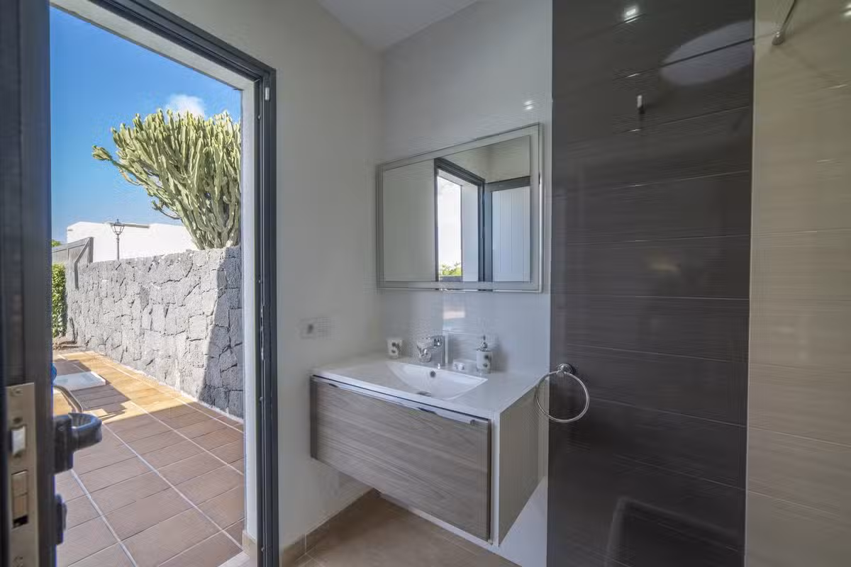 Villa Helaina Bathroom