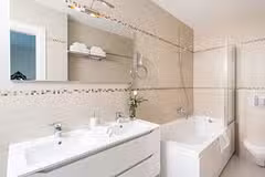 Villa Art bathroom