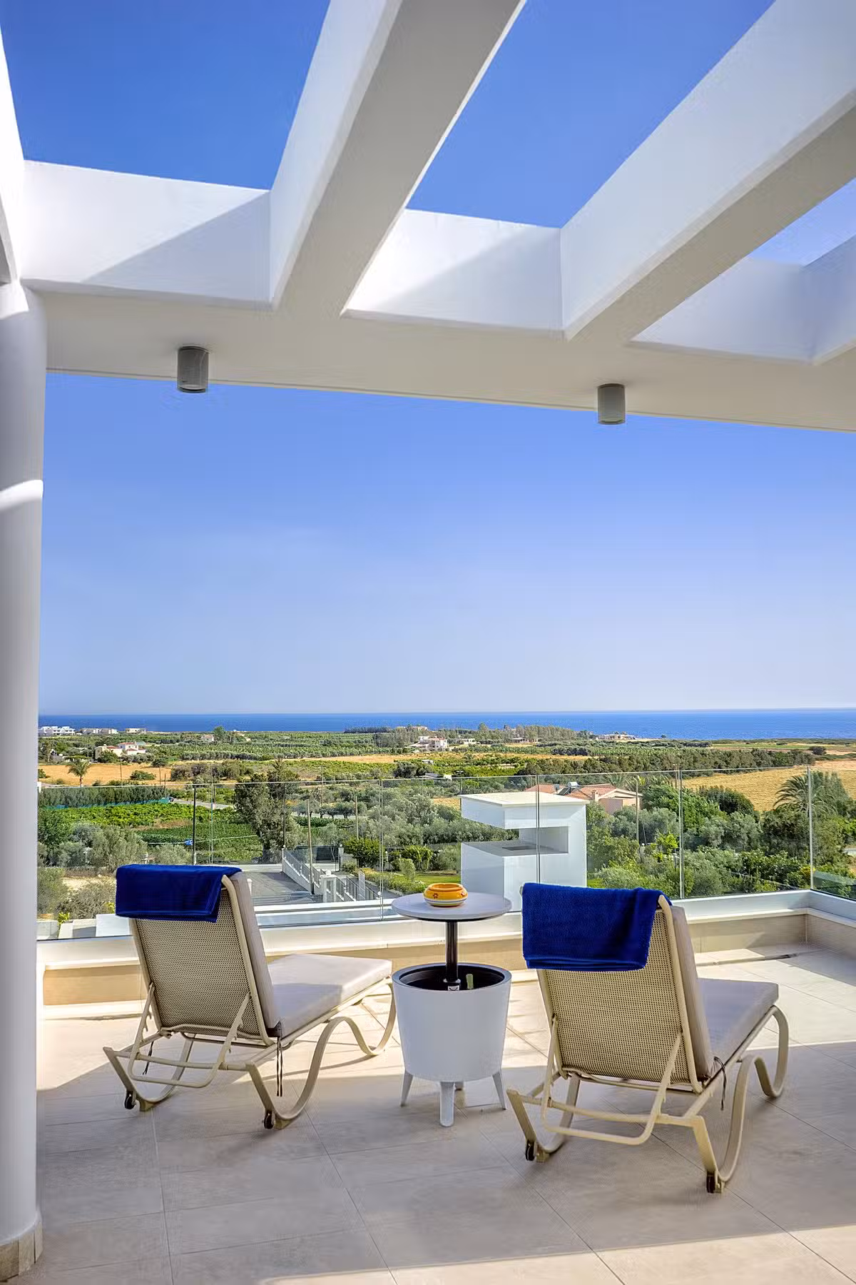 Villa Avyana