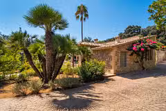 Villa Llenyater garden