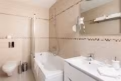 Villa Art bathroom