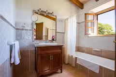 Can Daniel Bathroom