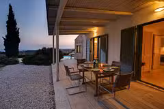 Villa Mataki Dining Outdoor