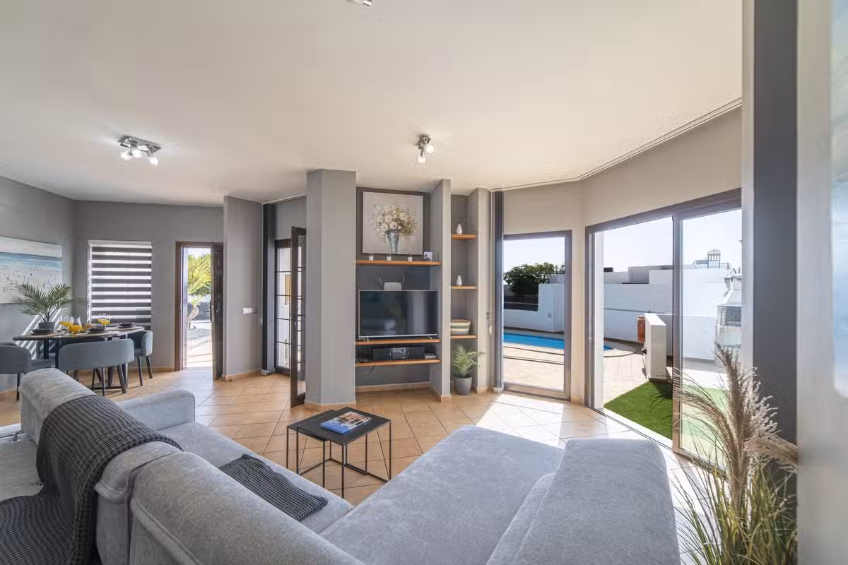 Villa Alysia Lounge