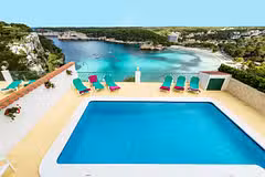 Villa Isa in Cala Galdana. Menorca villas near the beach