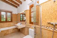 Vall den Marc Bathroom