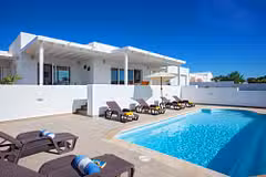 Captains Retreat pool