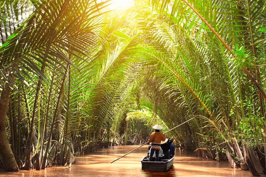 Follow the Mekong: Thailand, Cambodia and Vietnam,  Thailand, Cambodia  and  Vietnam