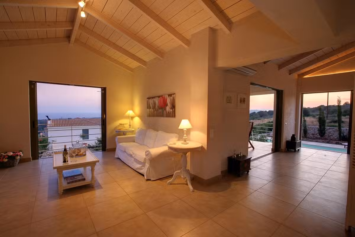 Villa Linatela Lounge