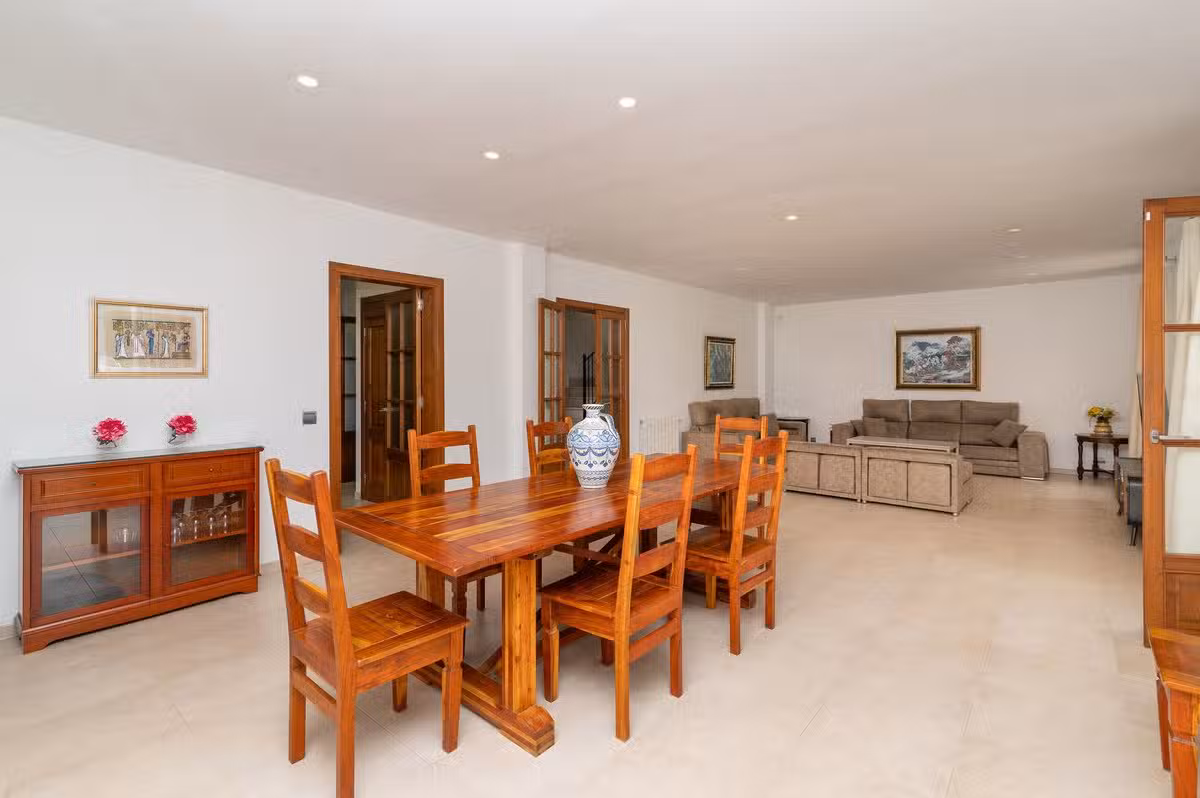 Vall den Marc Dining Area
