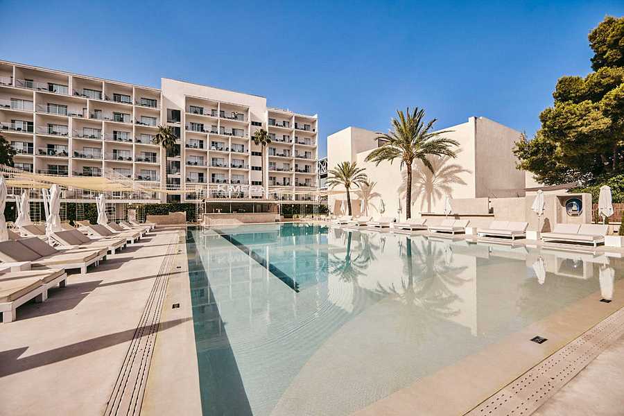 Astoria Playa, Balearics