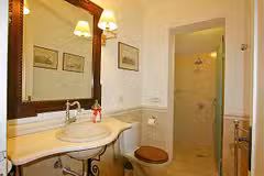 Villa Venus Bathroom