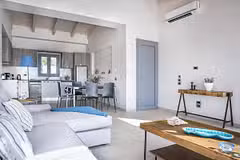 Villa Juliet Lounge