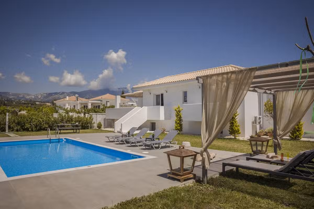 Ai Helis Summer House