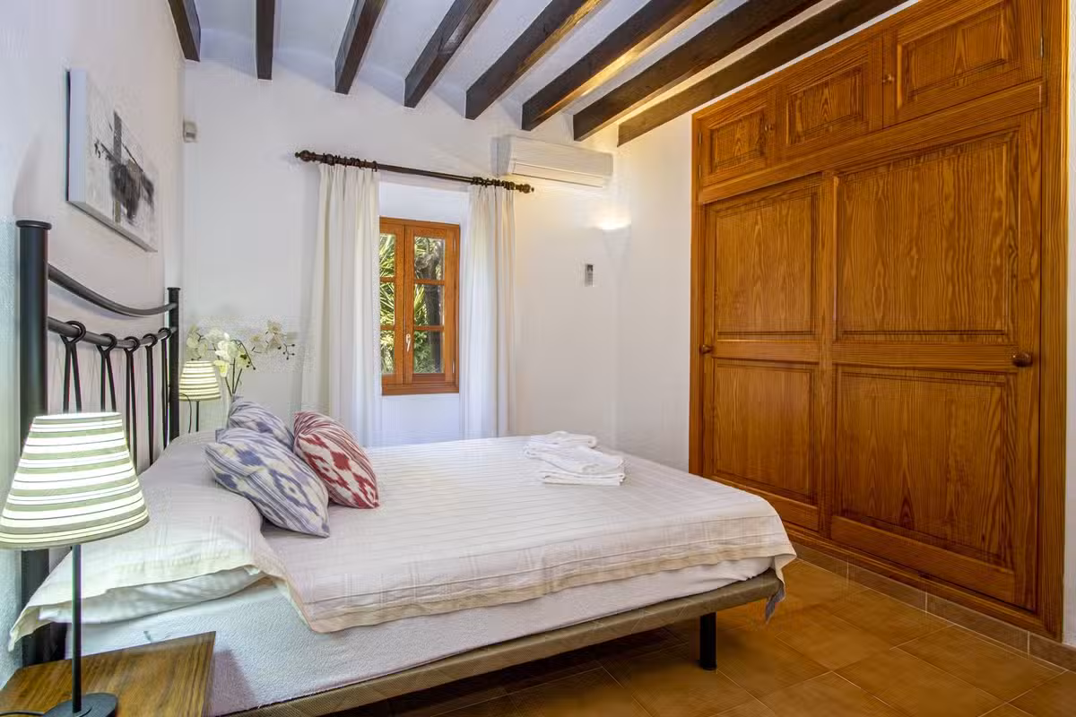 Villa Segui Petit Bedroom