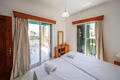 Villa Cleo Twin Bedroom