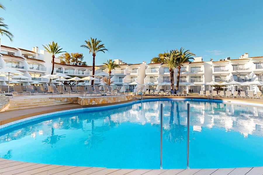 Aparthotel Playa Cas Saboners, Balearics