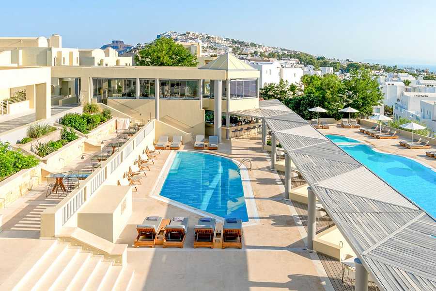 The Majestic Hotel, Greece