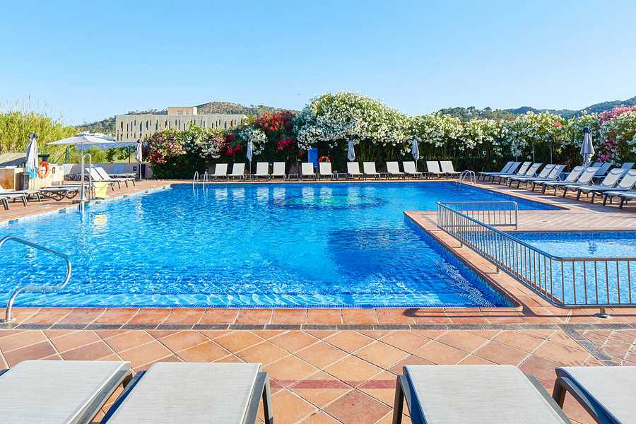 Invisa Es Pla, Balearics