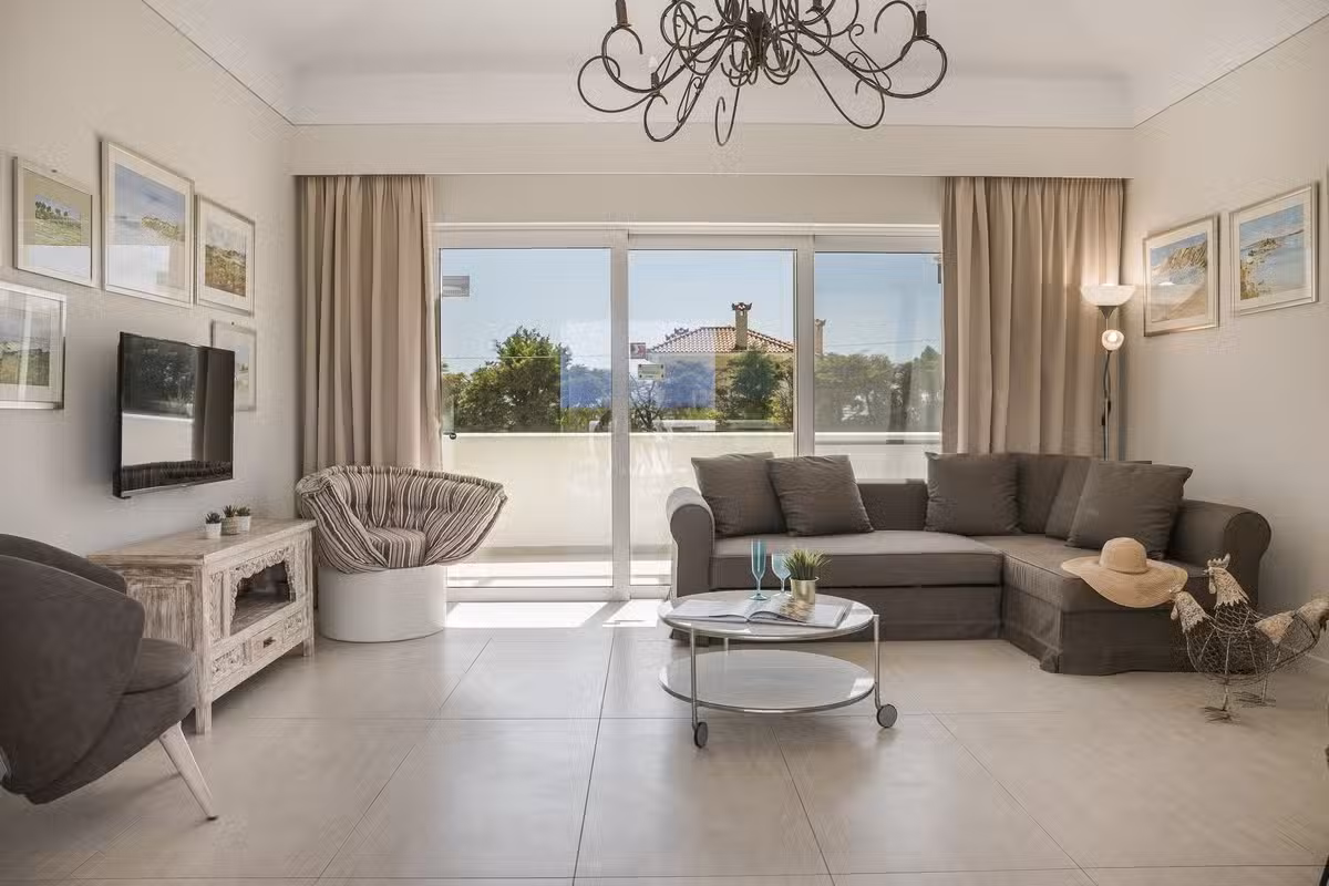 Ai Helis Beach House Lounge