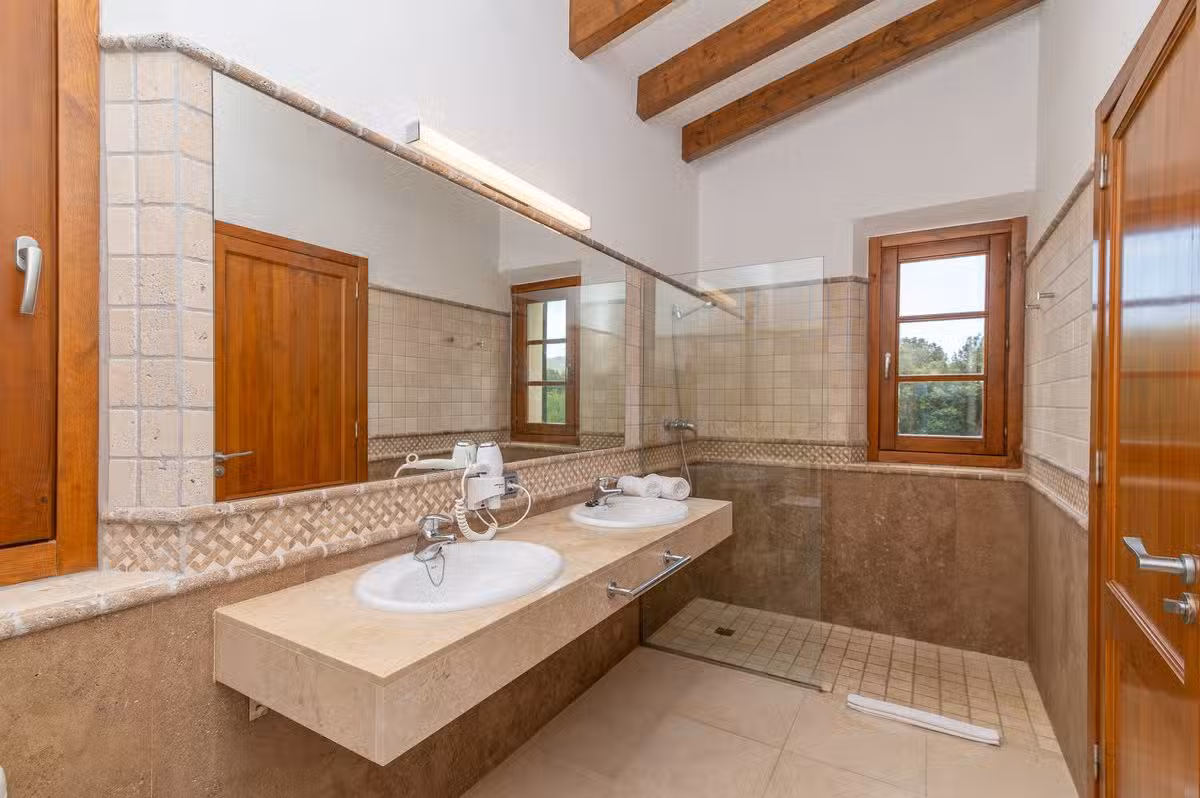 Vall den Marc Bathroom