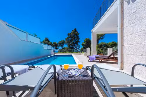 Villa Mlini