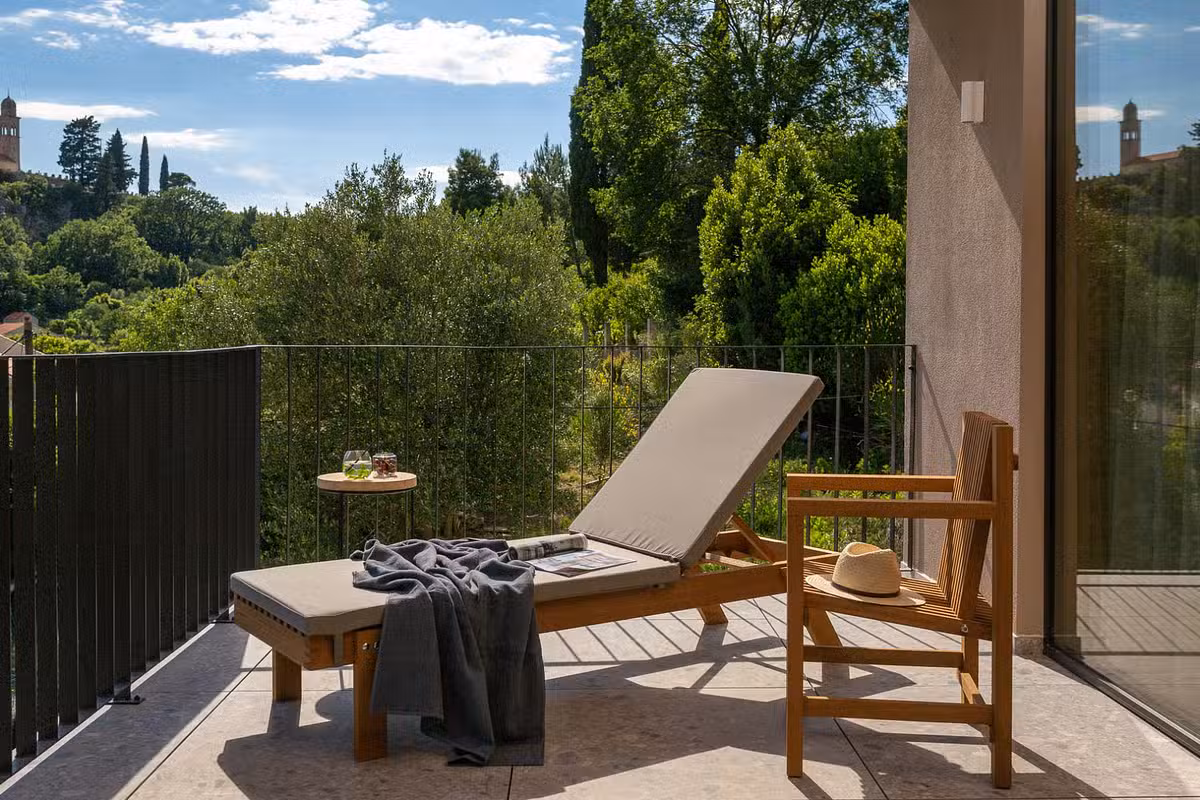 Palazzo Villa sunlounger