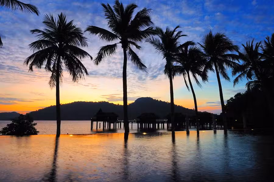 8 Nights,  Luxurious Malaysia