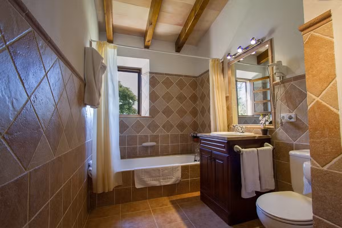 Can Daniel Bathroom
