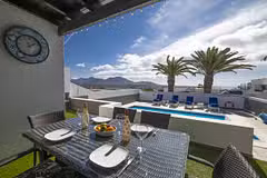 Villa Joelle Outdoor Dining
