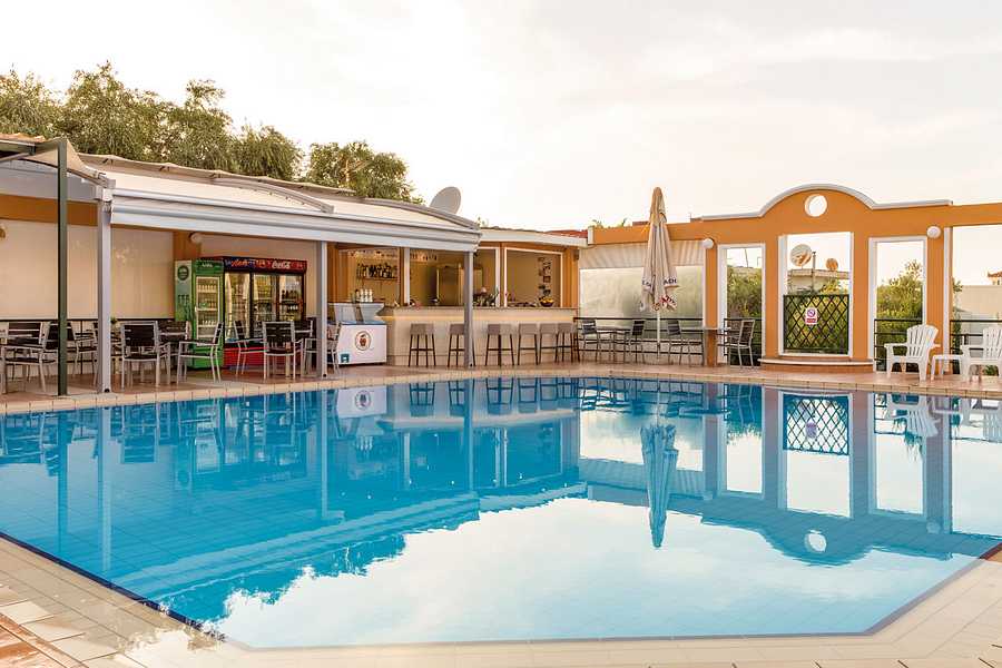 Nontas Hotel Apartments, Greece