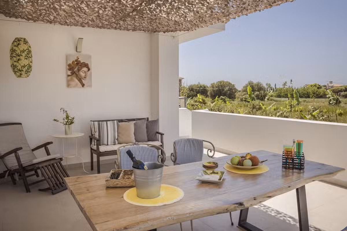 Ai Helis Summer House