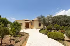 Villa Dione Driveway