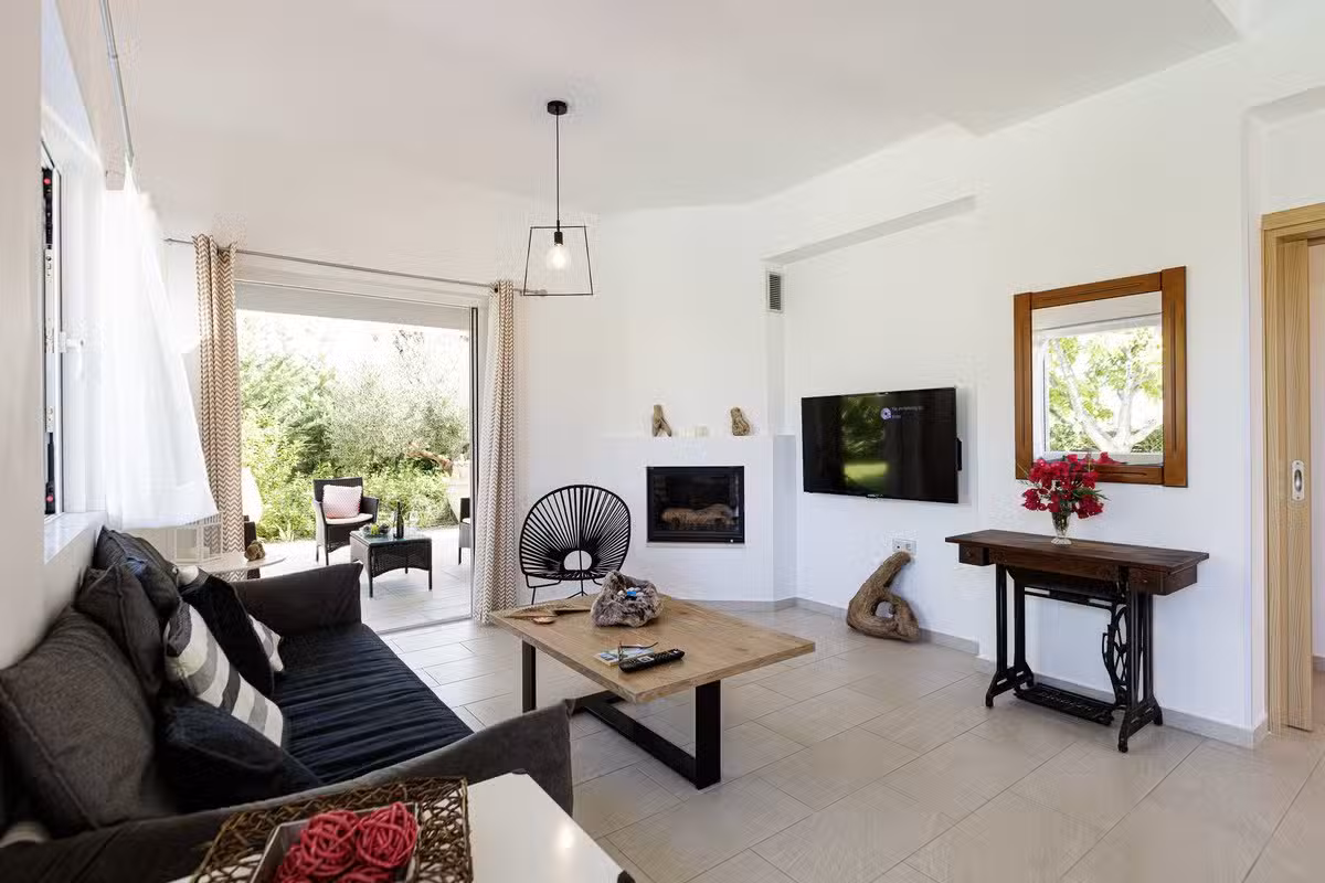 Villa Arhontia