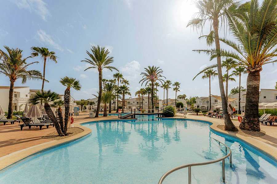 Garden Saladina, Balearics