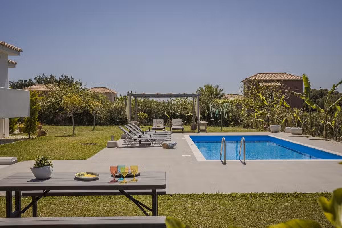 Ai Helis Summer House