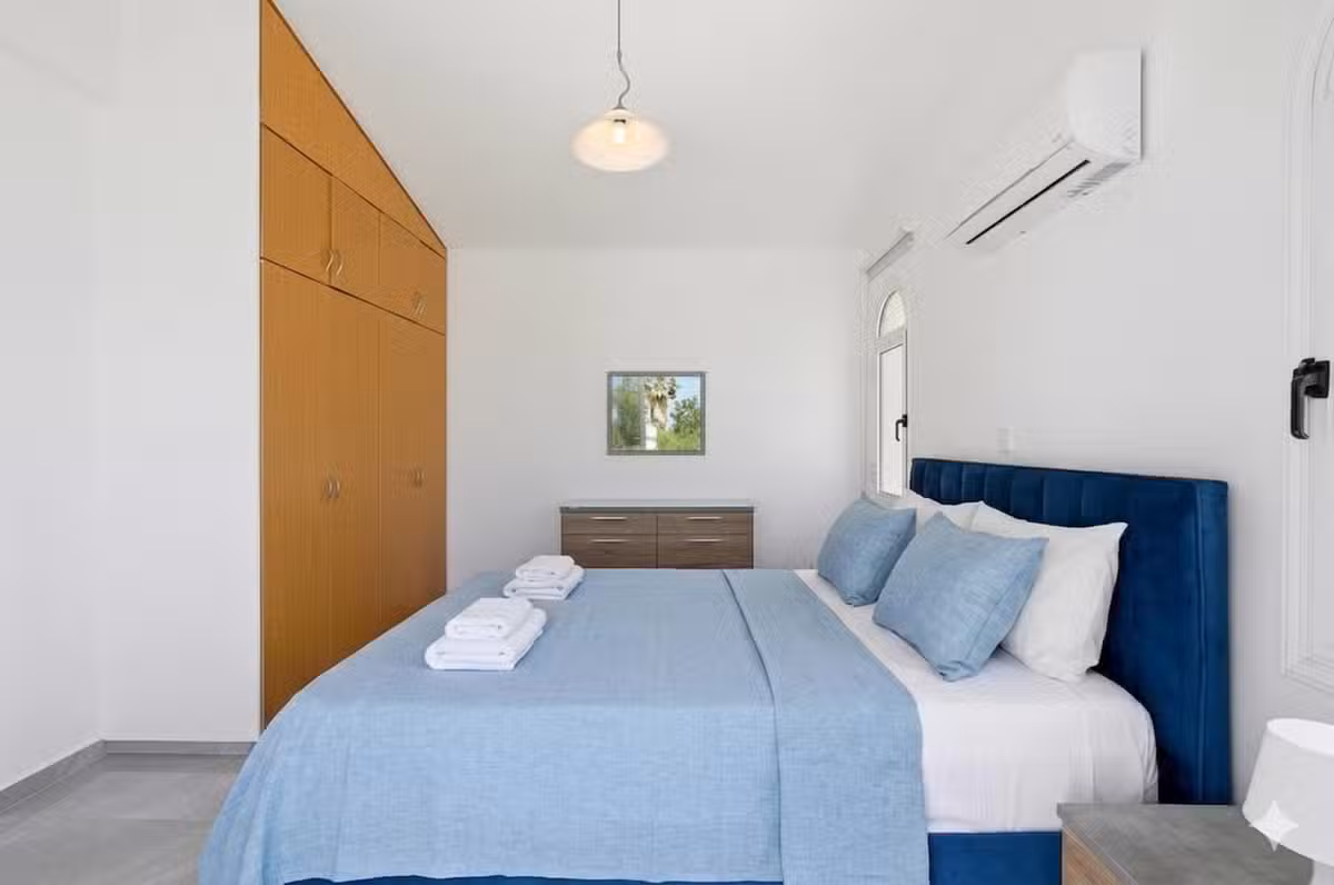 Villa Oasis Blue
