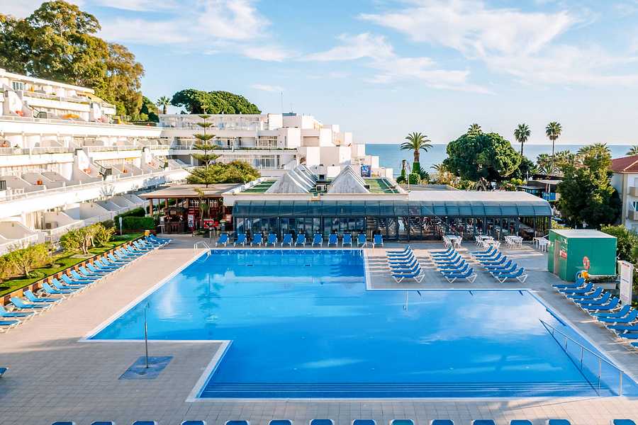 Clube Praia da Oura, Portugal