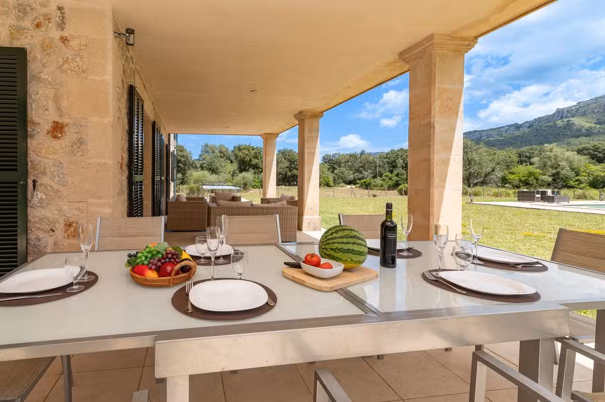 Vall den Marc Outdoor Terrace