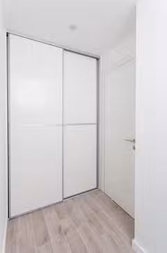 Villa Art wardrobe