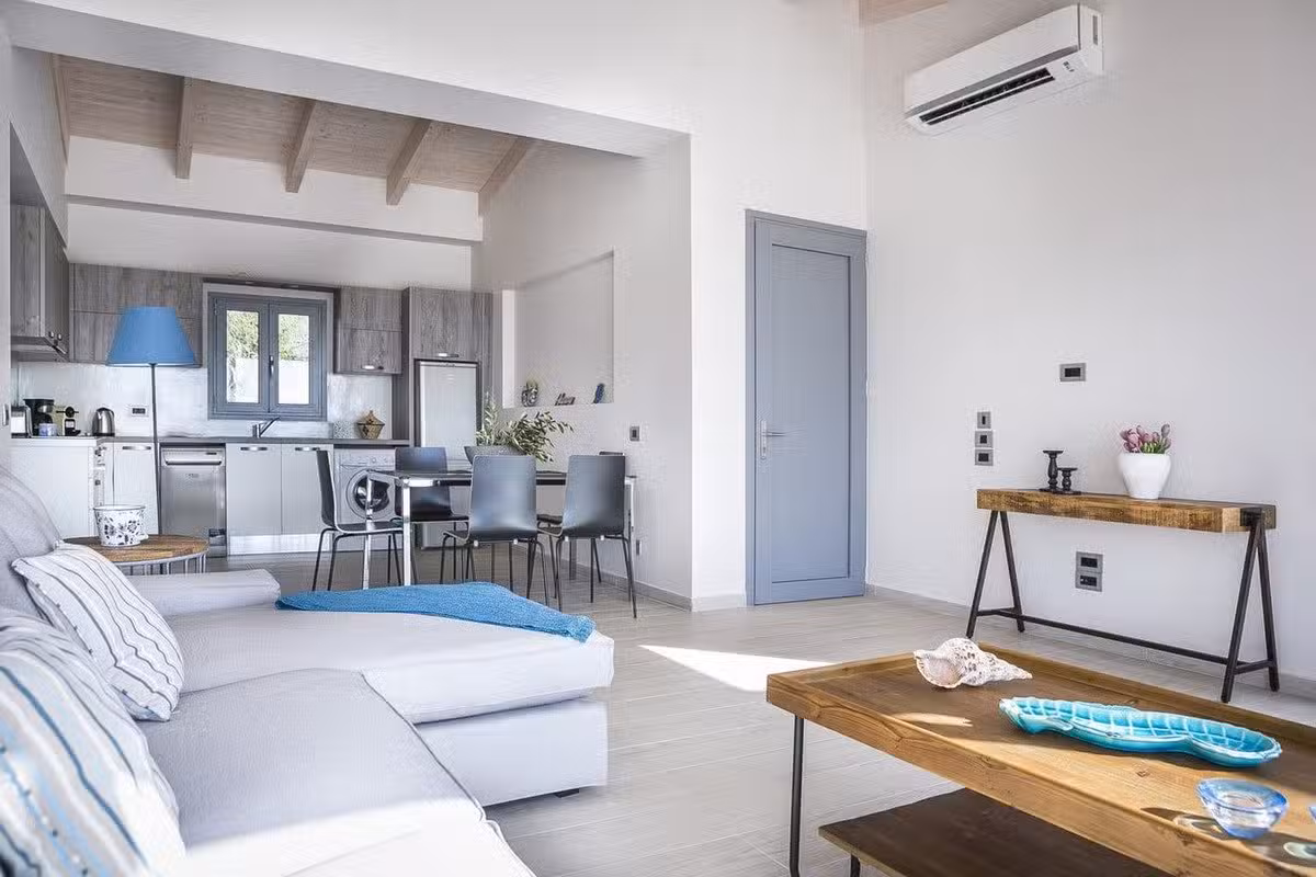 Villa Juliet Lounge