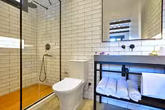 Villa Flamingo Bathroom