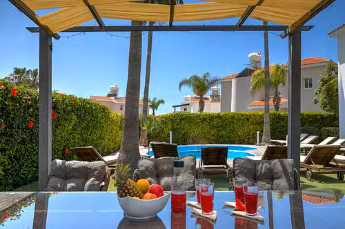Villa Oasis Blue